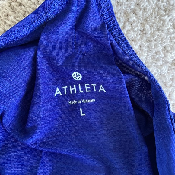 Athleta Power of She Incline Tank Top in blue. Size large. Worn. Great condition - Picture 4 of 7